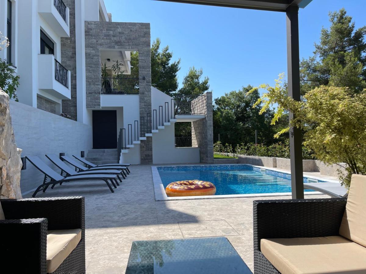 Villa Pine Bar Buitenkant foto