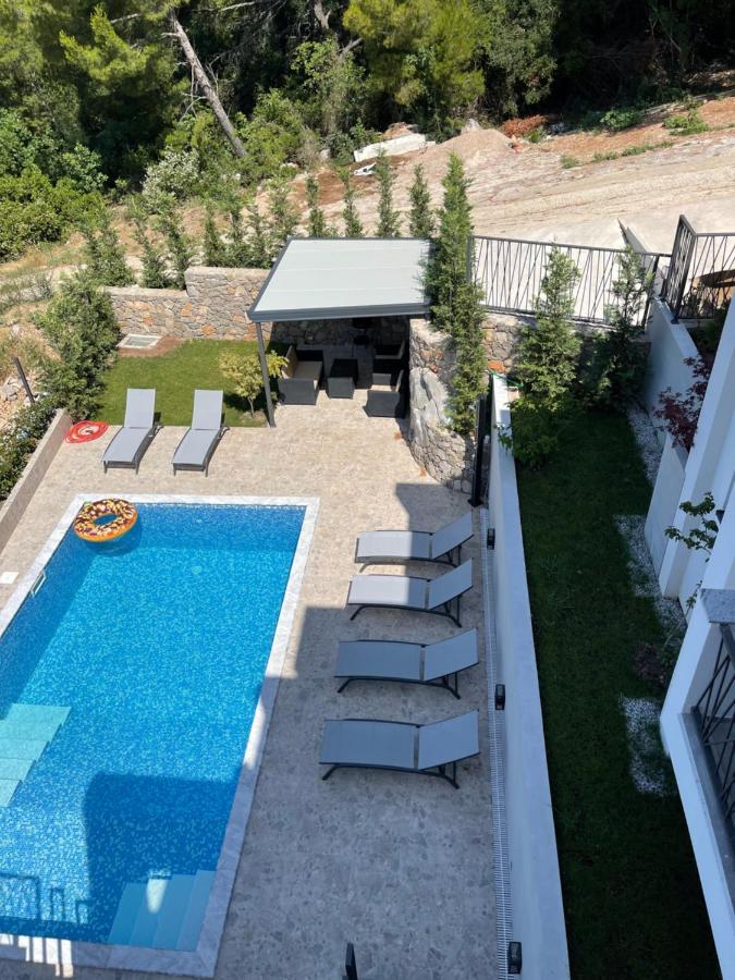 Villa Pine Bar Buitenkant foto